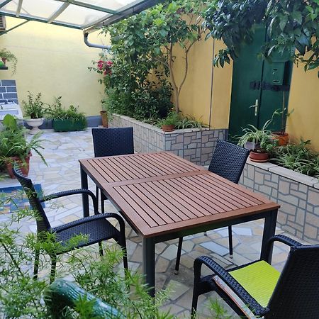 Apartman Jadranka ヴェリ・ロシニュ エクステリア 写真